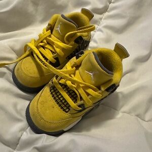 Retro Jordan Lightning 4s